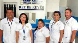 Dueños de la Clínica Rey de Reyes en Barinas dejaron a enfermeras y médicos en la pelazón