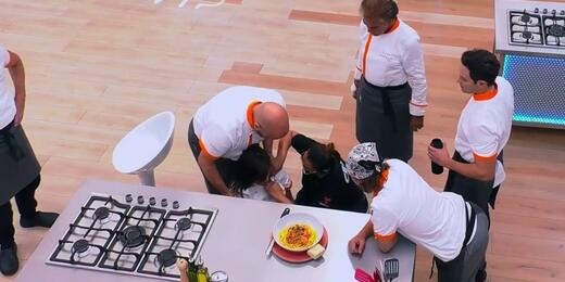 El casi desmayo de Alicia Machado y la explosiva confesión sobre su primer amor en Top Chef VIP 3 (VIDEOS)