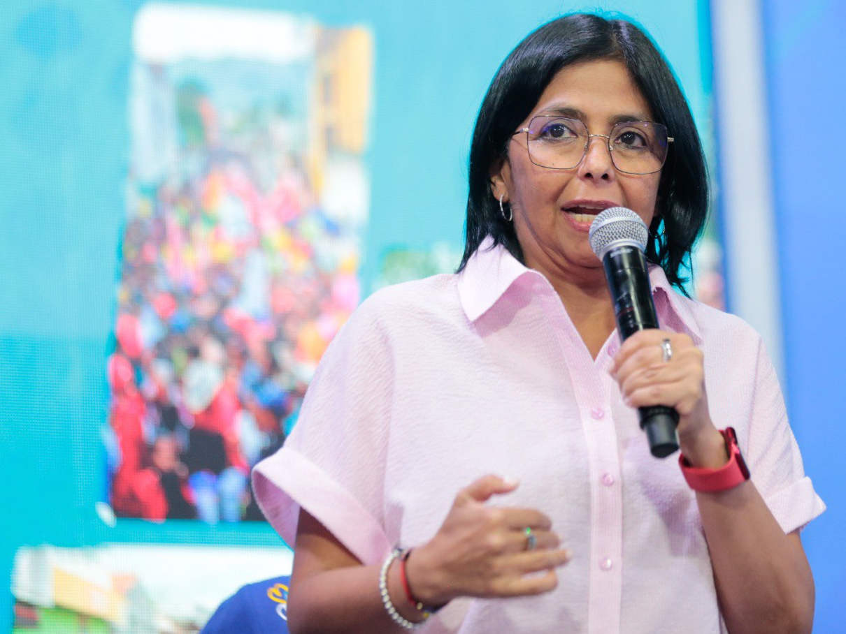 Delcy Rodríguez anunció medidas para intentar preservar el poco valor que le queda al bolívar