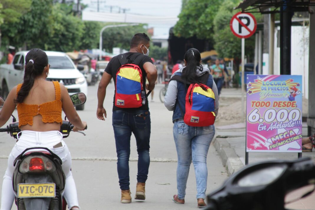 Migrantes venezolanos abandonan el país en el marco de una “frontera caliente e invisibilizada”