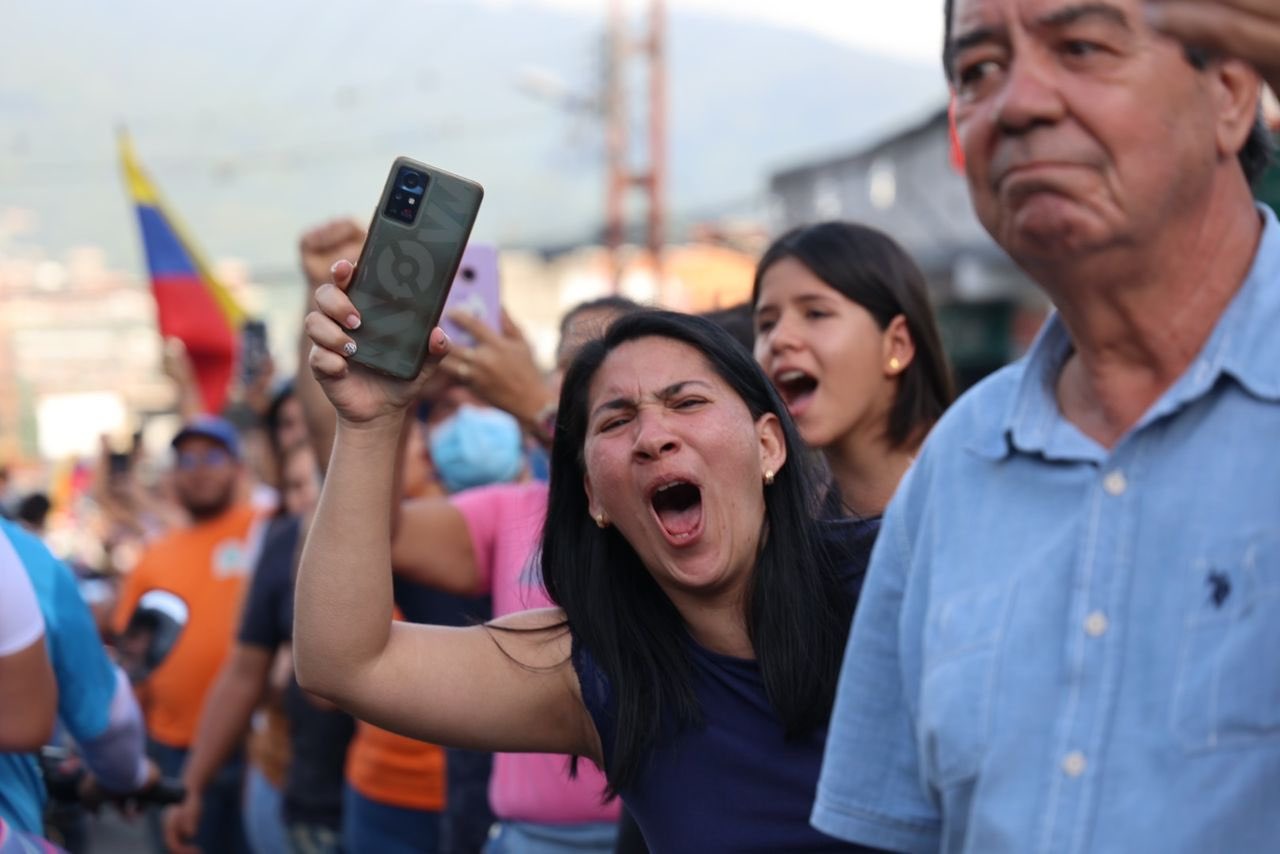 Impresionante entrada de María Corina Machado ante una multitud de personas en San Cristóbal (VIDEOS)