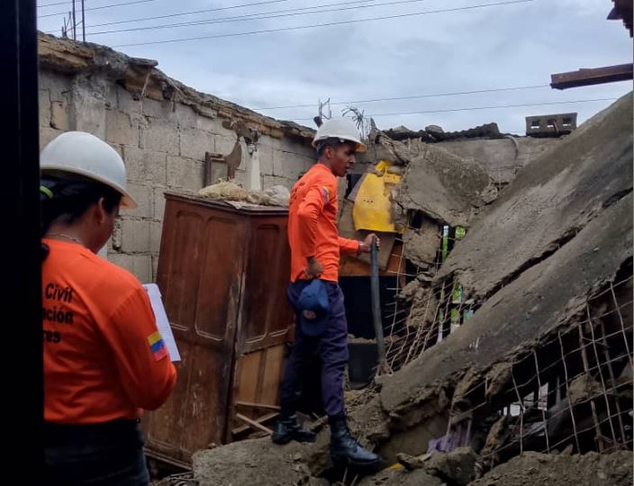 Fuertes lluvias provocaron el colapso total de una vivienda en Sucre este #10Jun