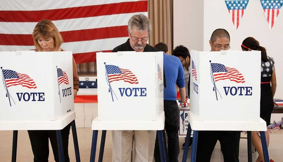 Se intensifica la campaña electoral en EEUU a 100 días de los comicios