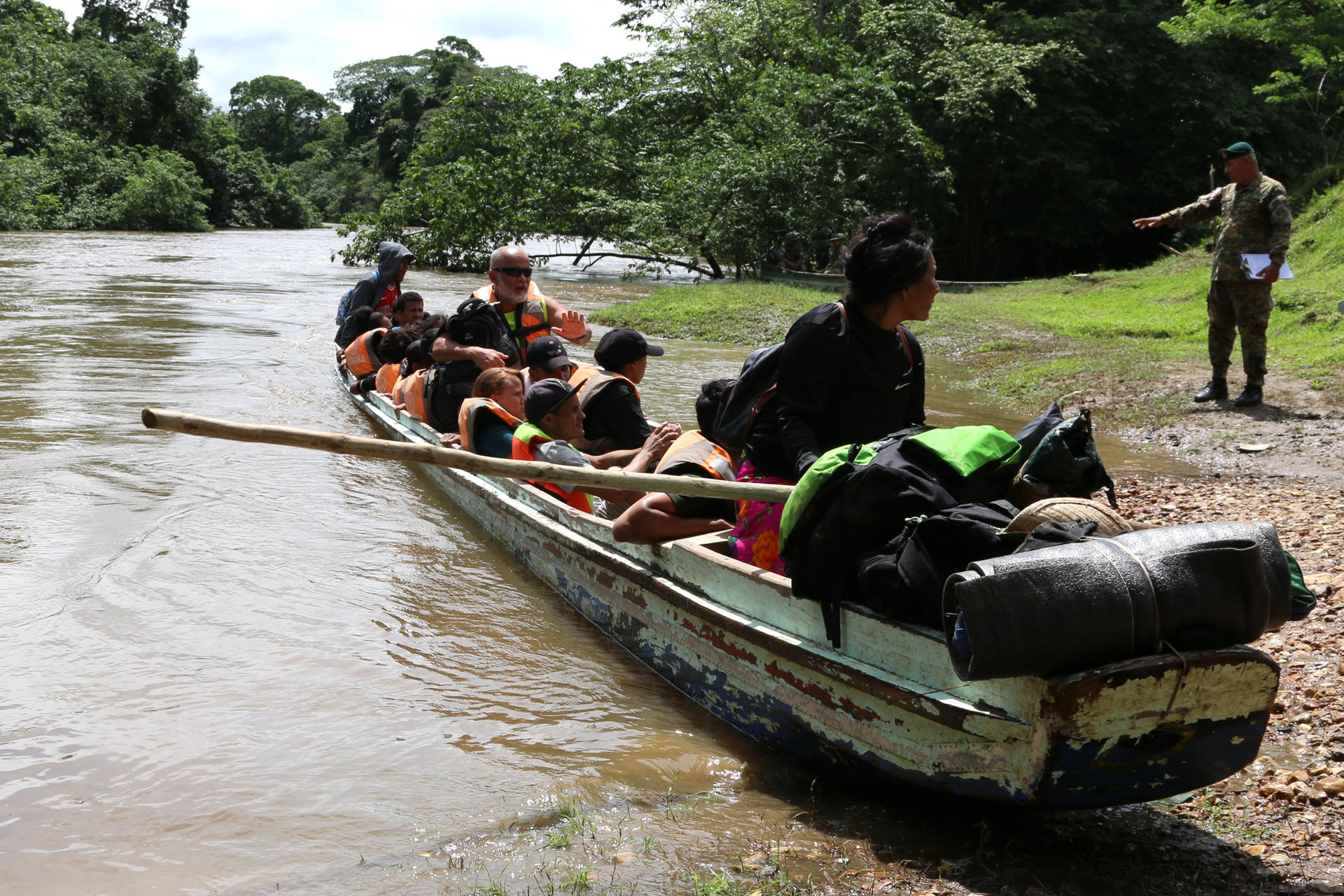 Baja el número de migrantes que cruza la selva del Darién en comparación a 2023