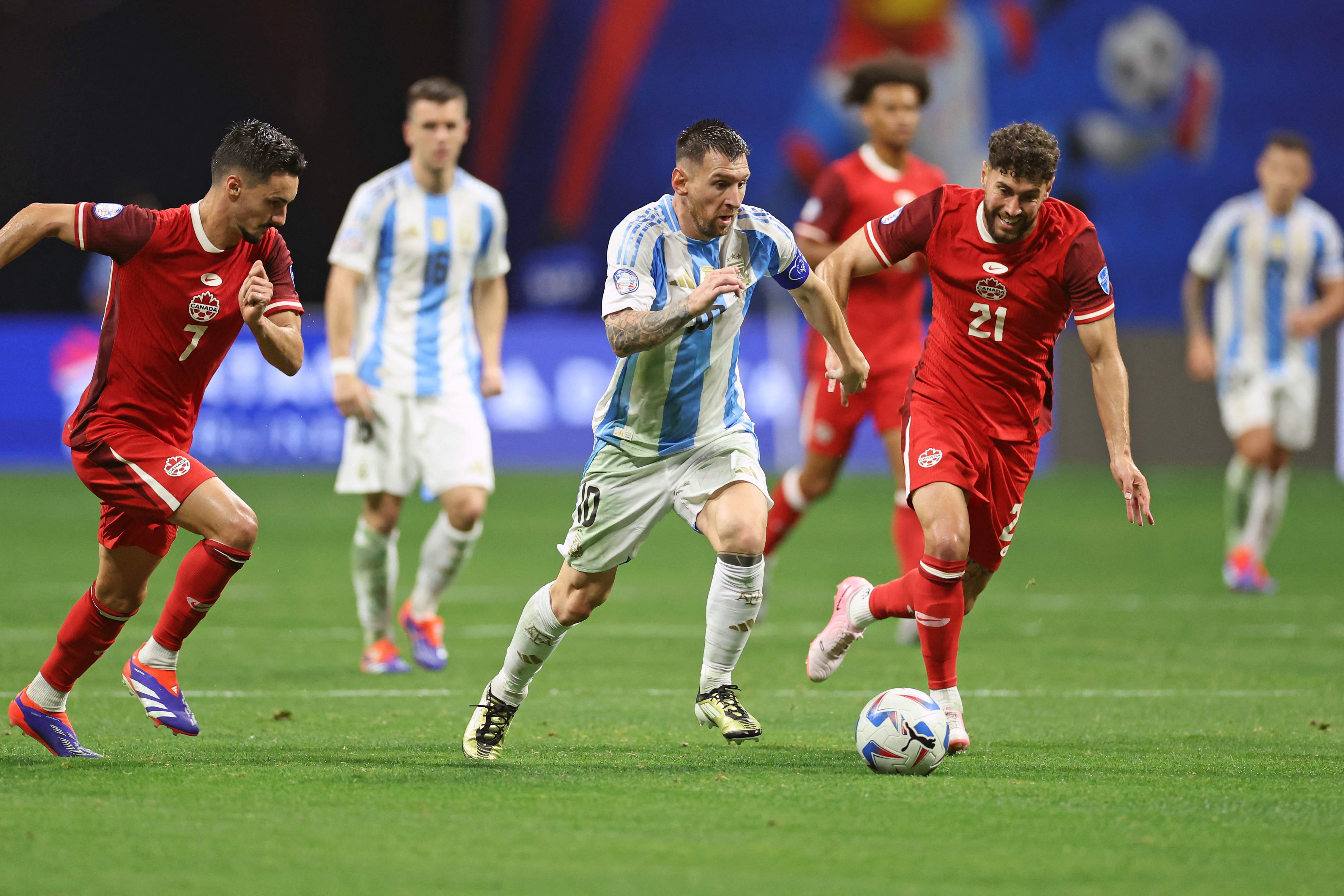 Copa América: Argentina expone su prestigio ante una Canadá sin complejos