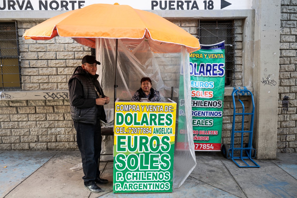 Bolivia levantó prohibición del uso de criptomonedas ante escasez de dólares