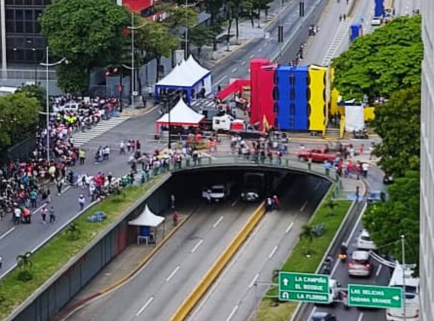 El mitin del Psuv en Caracas fracasó antes de empezar, según estas reveladoras imágenes