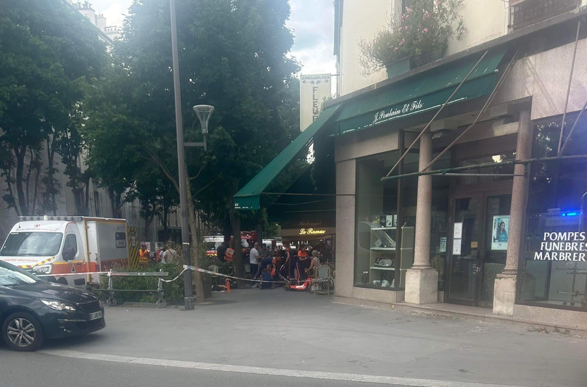 Vehículo causó una sangrienta tragedia al embestir la terraza de un café en París