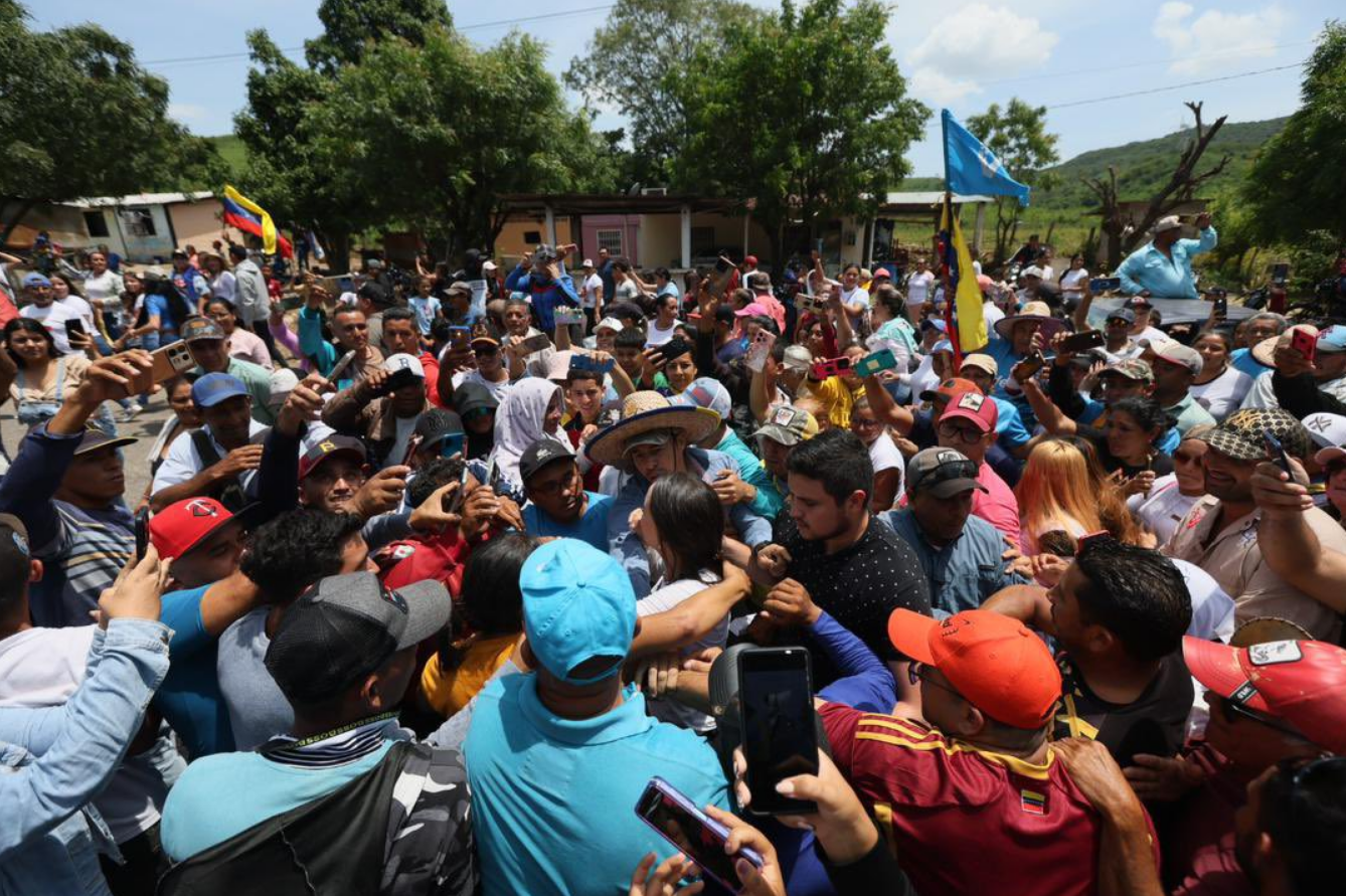 VIDEO: antes de llegar a Zulia, María Corina Machado recibió una estampida de amor en Lara