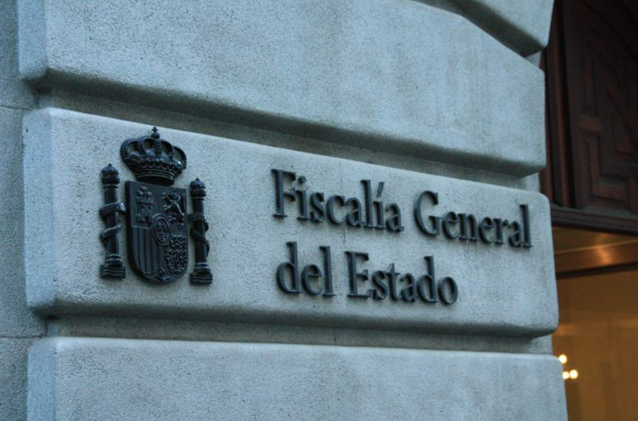 Fiscalía de Madrid pide 23 meses de prisión a un acusado por golpear y llamar “sudaca” a un hombre
