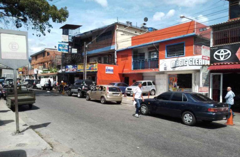 Chavismo cerró dos locales en La Guaira “porque sus dueños son opositores”