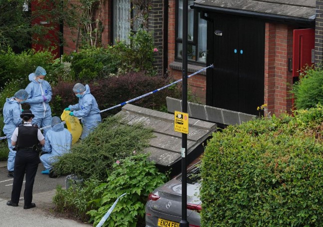 Un hombre es acusado de asesinato tras hallazgo de maletas con restos humanos al oeste de Inglaterra