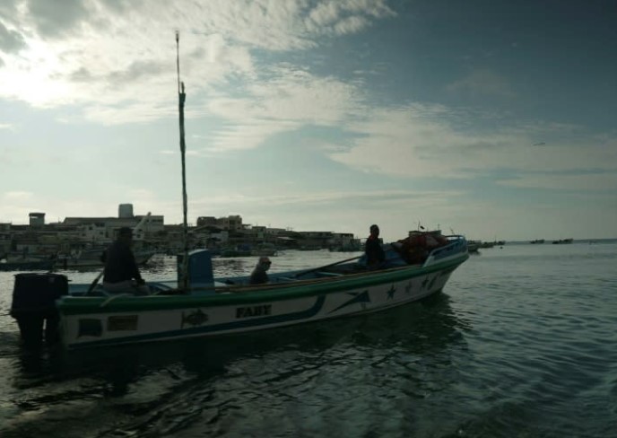 “Si reclamas, te mueres”: pescadores ecuatorianos sucumben al narco bajo amenazas