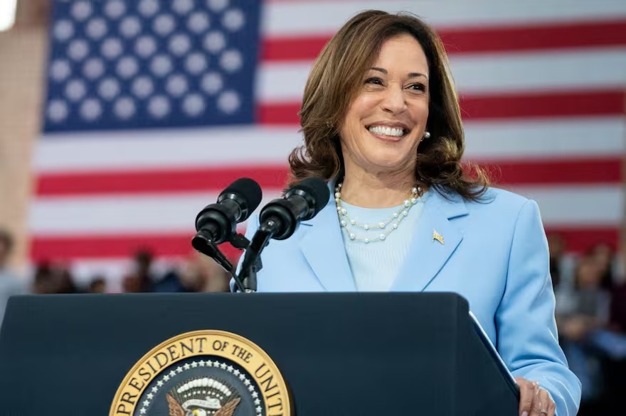 Kamala Harris afianza el apoyo demócrata y arremete contra Trump