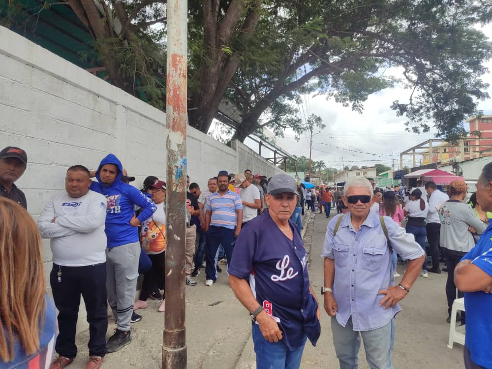 En el Barrio La Paz de Barquisimeto denuncian presencia de puntos rojos cercano al centro electoral