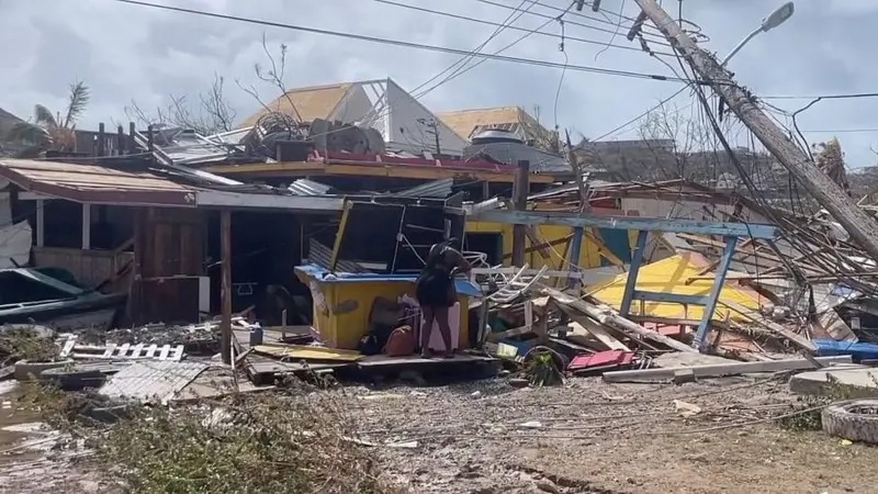 “El 90% de la isla fue borrada”: el devastador recorrido del huracán Beryl por el Caribe
