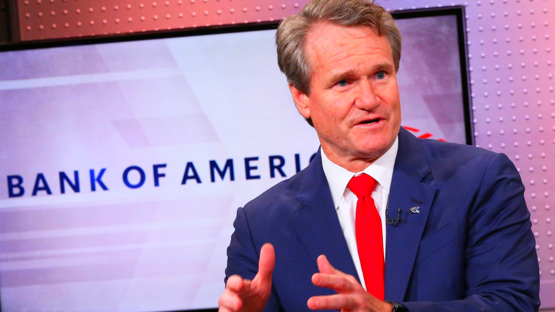 CEO de Bank of America y su advertencia tras decisión de la Fed sobre las tasas de interés: qué pasaría con tu dinero