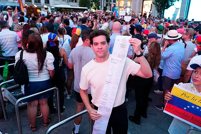 Andrés, el (pen)último exiliado de Venezuela en Madrid: “No me arrepiento de cuidar las actas… lo volvería a hacer”