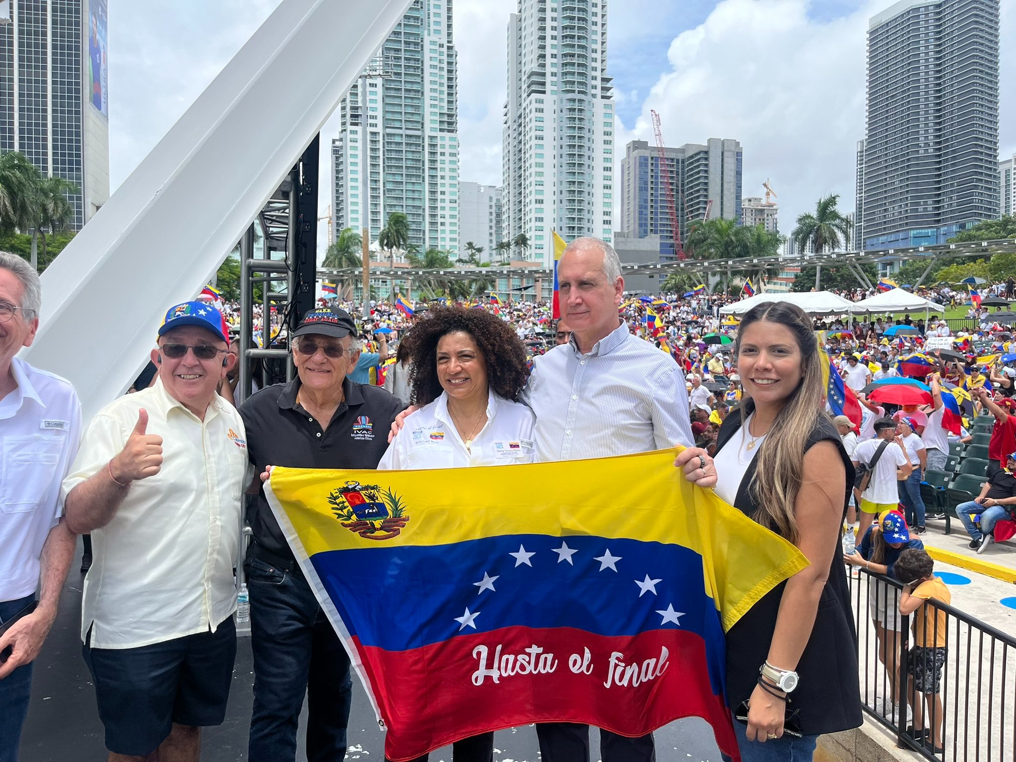 Rick Scott apoyó a venezolanos en Miami: “Están demostrando que no tienen miedo” (IMÁGENES)