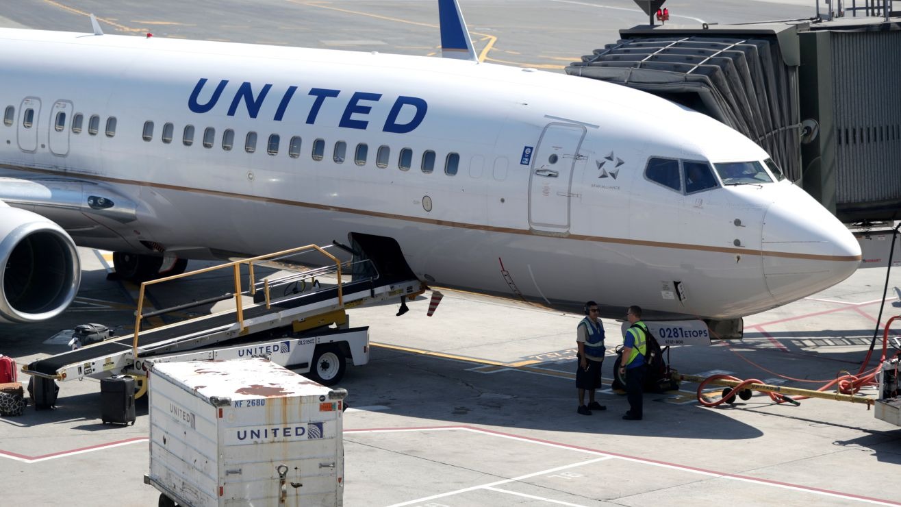 Pánico en las alturas: Avión aterrizó de emergencia en Memphis tras turbulencias severas que dejaron siete heridos