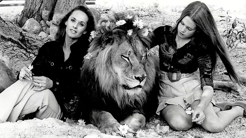 Melanie Griffith: un león como mascota en la adolescencia, un rodaje salvaje con 70 heridos y una escena aterradora