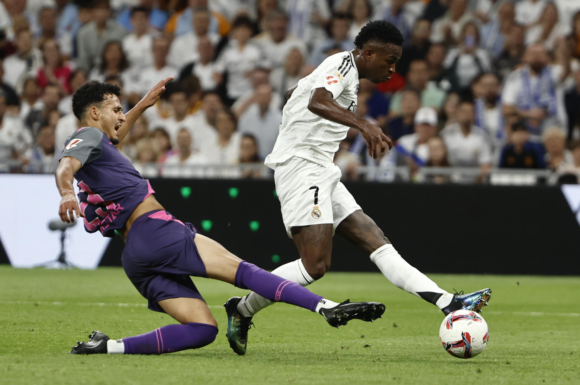 Vinicius abrió el camino hacia la goleada del Real Madrid ante Espanyol