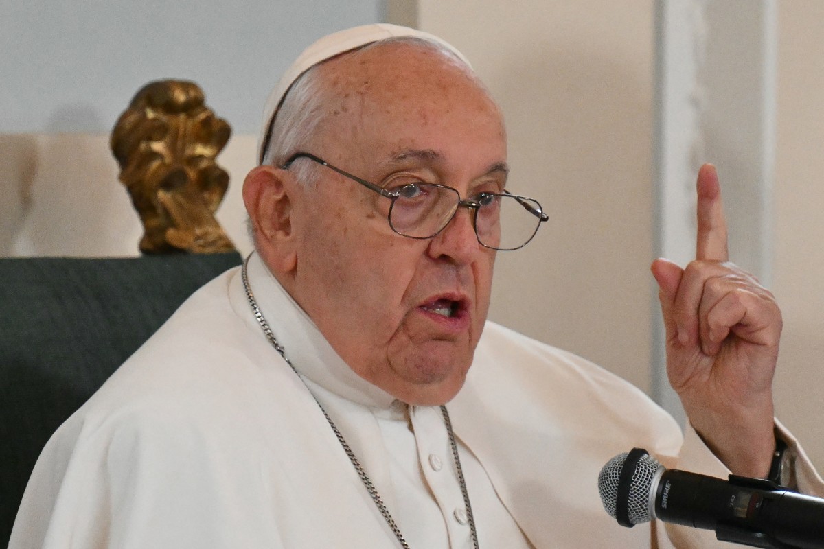 El papa Francisco advirtió que estamos cerca de una guerra “casi mundial”