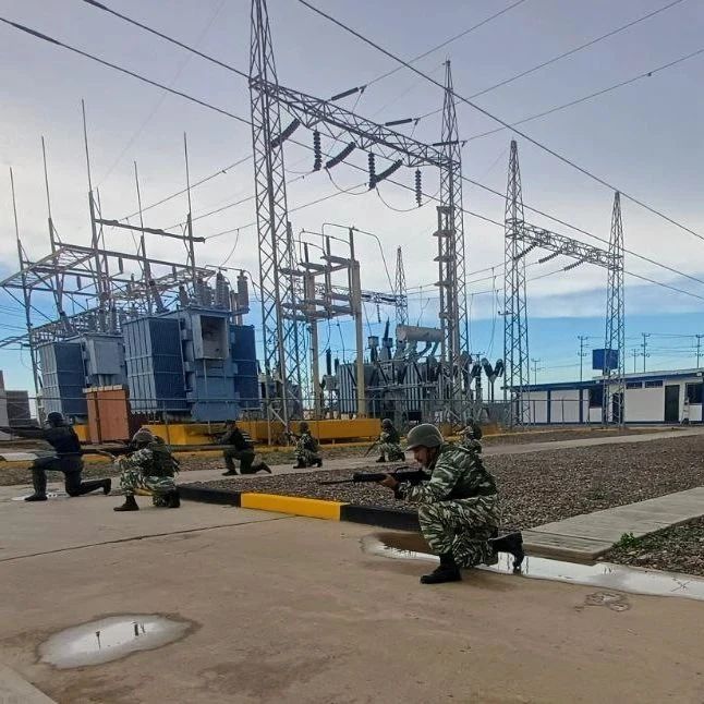 Chavismo envió a militares para que “resguarden” instalaciones eléctricas en Falcón (FOTOS)