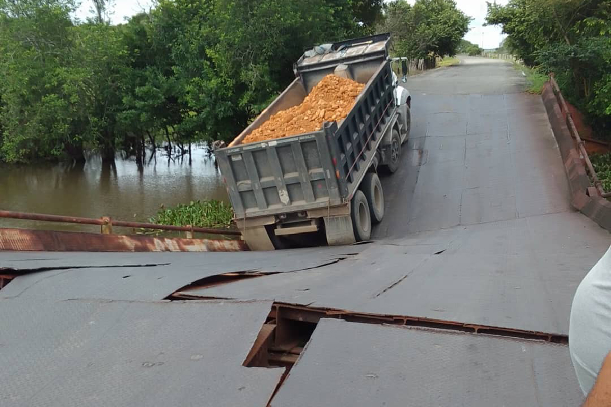 Colapsó puente en Apure que comunica con Barinas