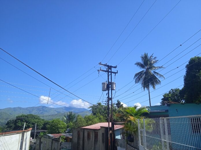 Avería en tres transformadores dejó sin luz a 125 familias de Guárico