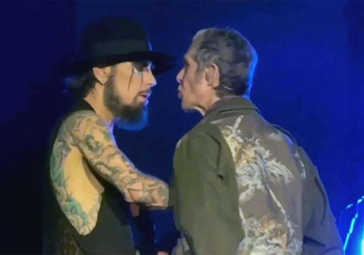 Escándalo en Jane’s Addiction: el cantante Perry Farrell agredió en pleno show al guitarrista Dave Navarro (VIDEO)