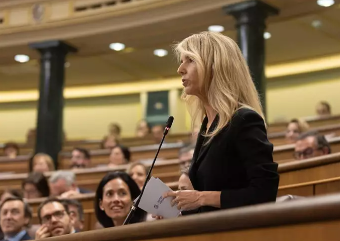 Cayetana Álvarez de Toledo catalogó de “fechoría antidemocrática” las coacciones contra Edmundo González 