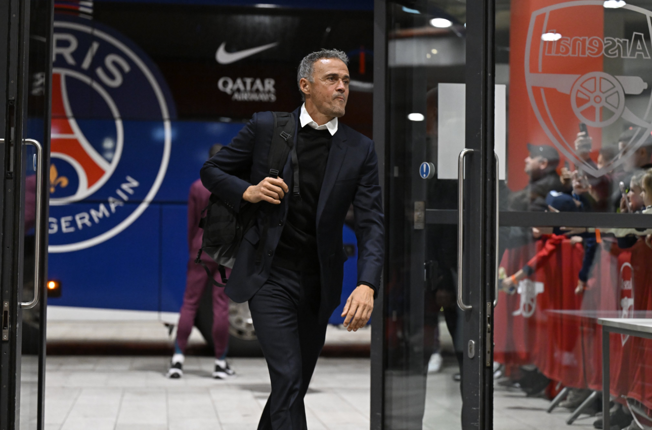 El entrenador Luis Enrique prolongó su contrato con el PSG