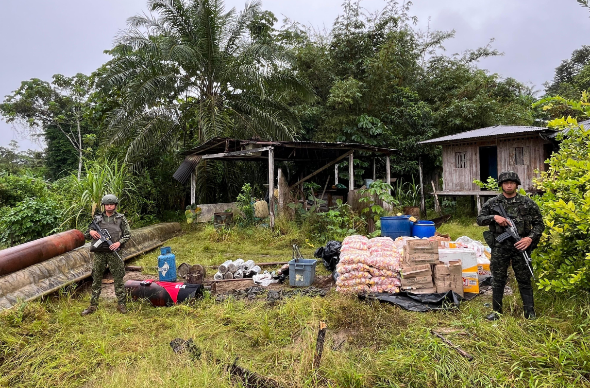 Incautaron semisumergible tipo “parásito” en guarida del ELN en Colombia