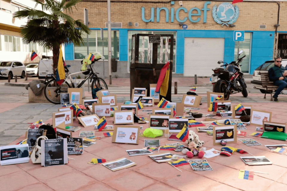 Venezolanos entregaron a Unicef denuncias de graves violaciones de DDHH del chavismo contra niños