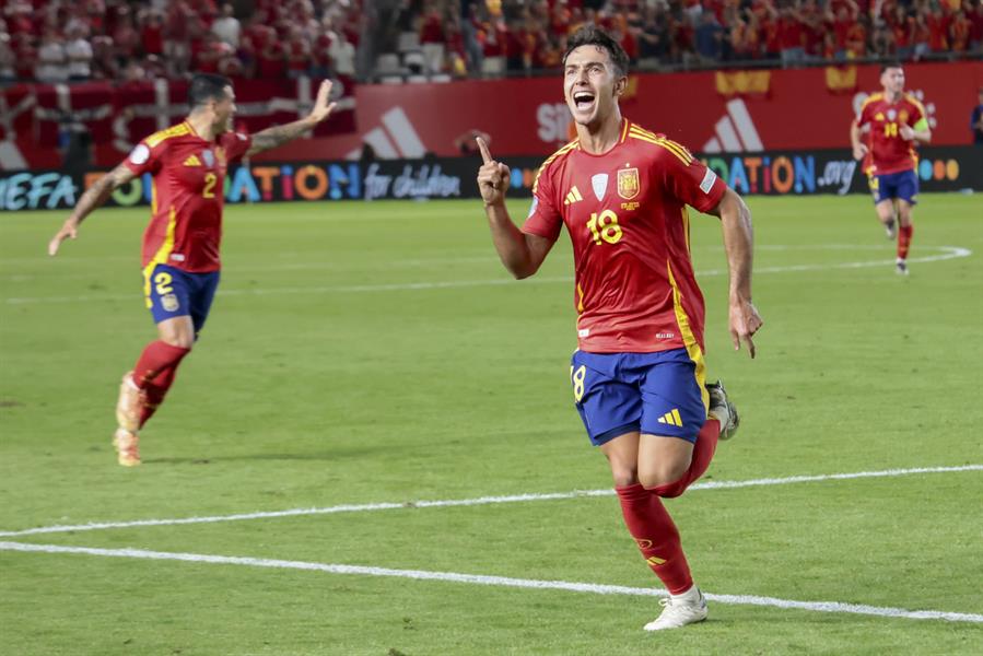 España venció a Dinamarca y es líder de su grupo en la Nations League