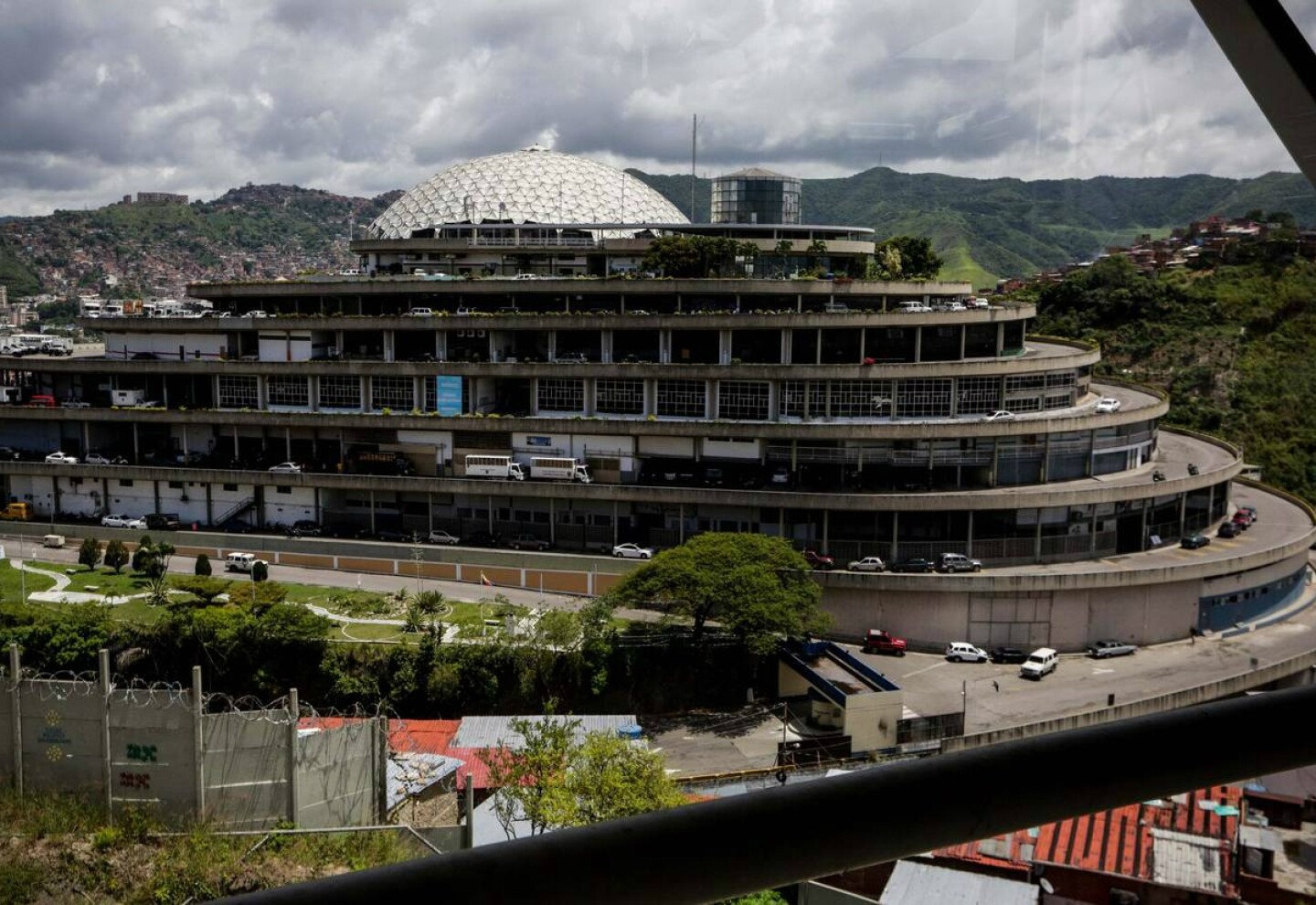 Buscan a uruguayo en Venezuela: Fue detenido en su arribo hace 13 días y temen que esté en El Helicoide