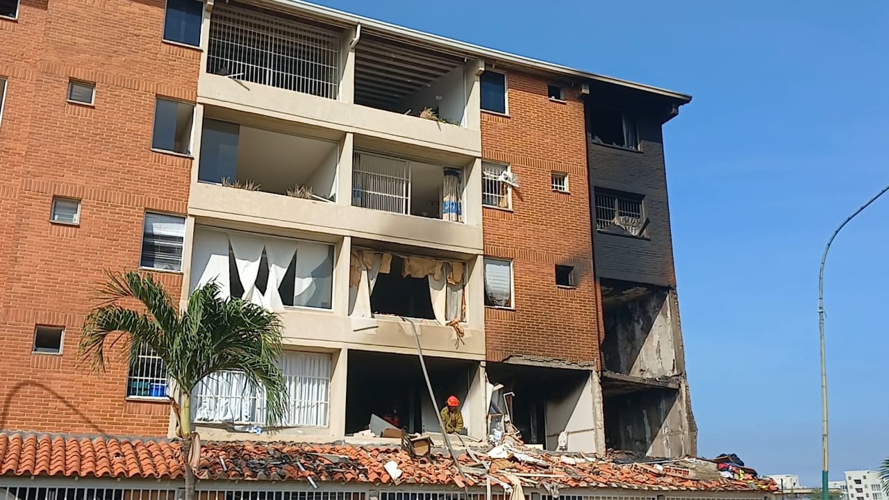 Muere mujer tras explosión en un apartamento del conjunto residencial La Estancia en Barcelona