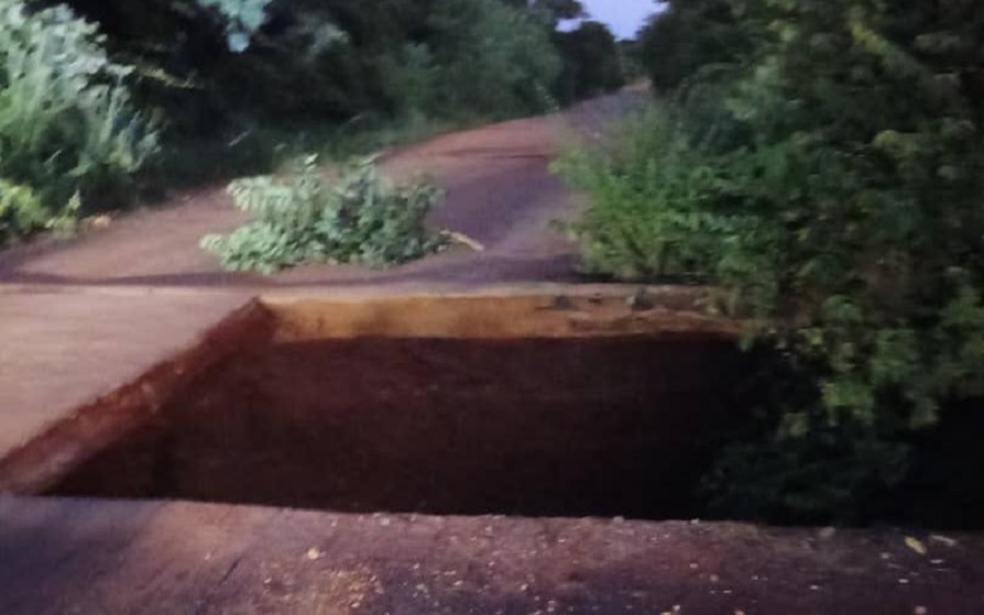 Colapsó puente Maniral en vía rural Espino-La Pascua en Guárico