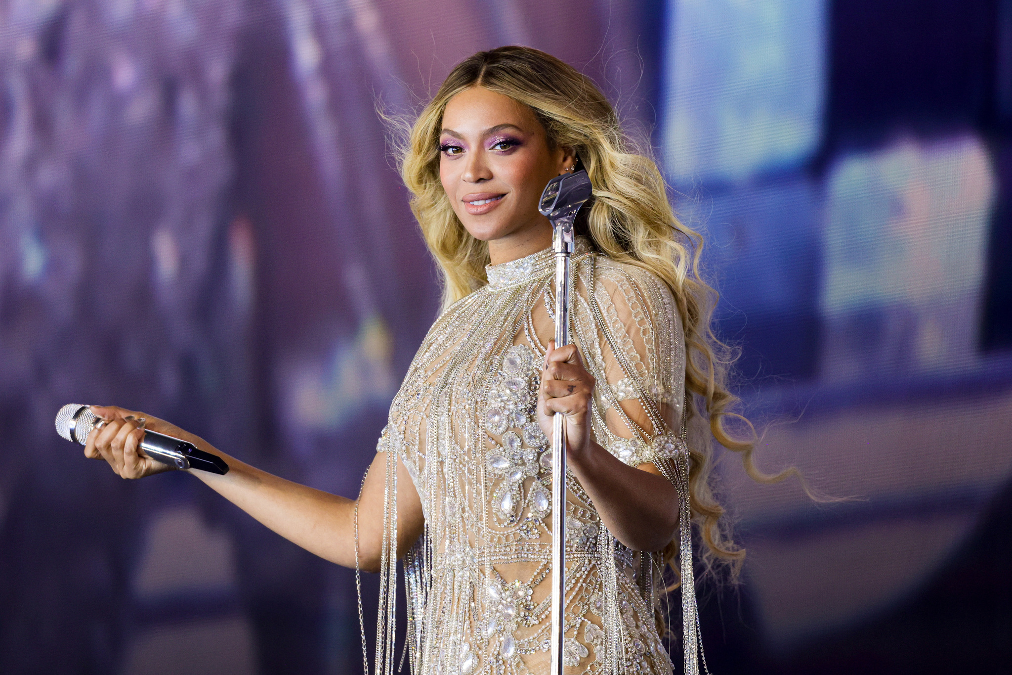 Beyoncé lidera carrera hacia los premios Grammy con 11 nominaciones