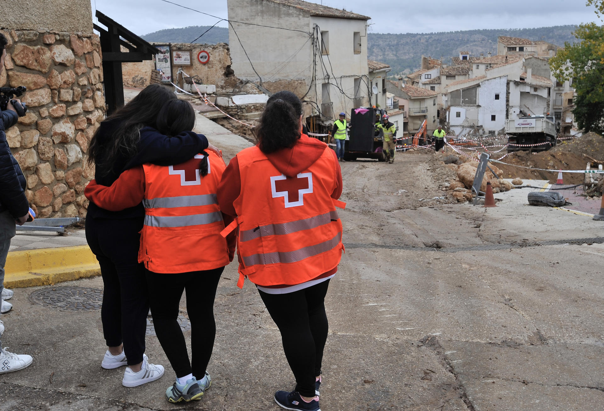 Las tormentas no cesan y España contiene el aliento al seguir la búsqueda de desaparecidos