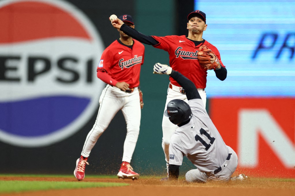 Solidez defensiva: venezolanos Andrés Giménez, Ezequiel Tovar y Wilyer Abreu ganaron el Guante de Oro