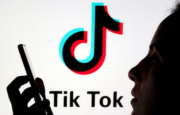 Corte Suprema de EEUU estudia ley que obligaría la venta de TikTok