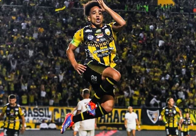 Deportivo Táchira venció al Carabobo para llevarse el Clausura del FutVe