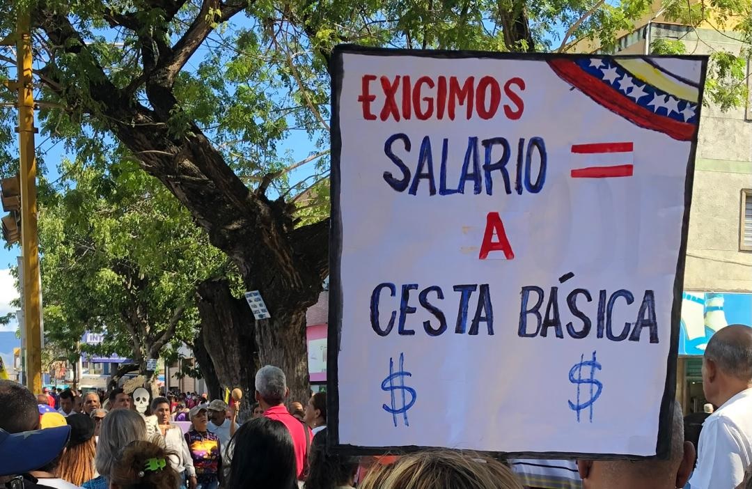 Denuncian presunta suspensión del salario a más de tres mil trabajadores de educación en Guárico