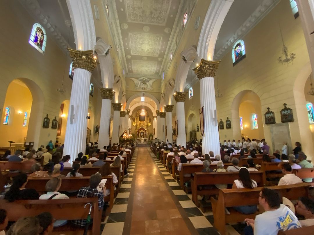 Valencia recibió con fervor la reliquia de la Virgen de Coromoto