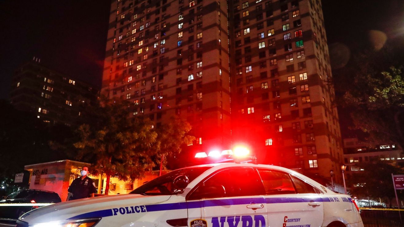 Encapuchados acribillaron a un hombre en apartamento de Manhattan