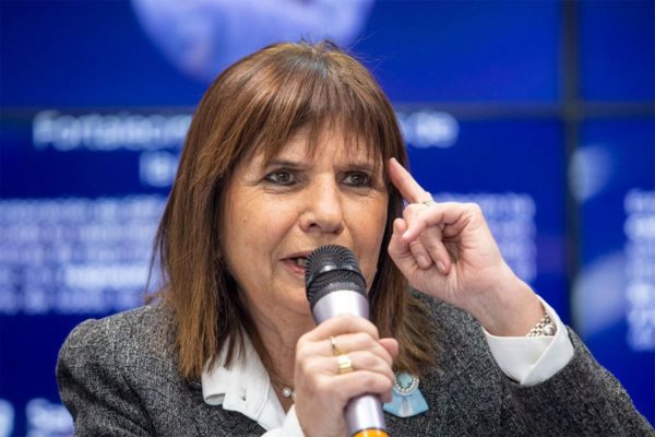 Patricia Bullrich: Mientras se violan DDHH en Venezuela, AI decide criticar la democracia de Argentina