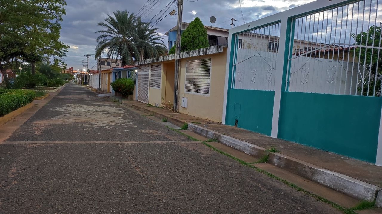 Vecinos de Villa Icabaru en Puerto Ordaz viven en una oscuridad eterna… y no hay transformador