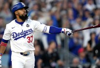 Dominicano Teoscar Hernández renovó su contrato por tres años más con Los Dodgers